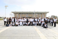 يافا: طلاب مشروع التعليم الى القمم في زيارة الى مقر الكنيست